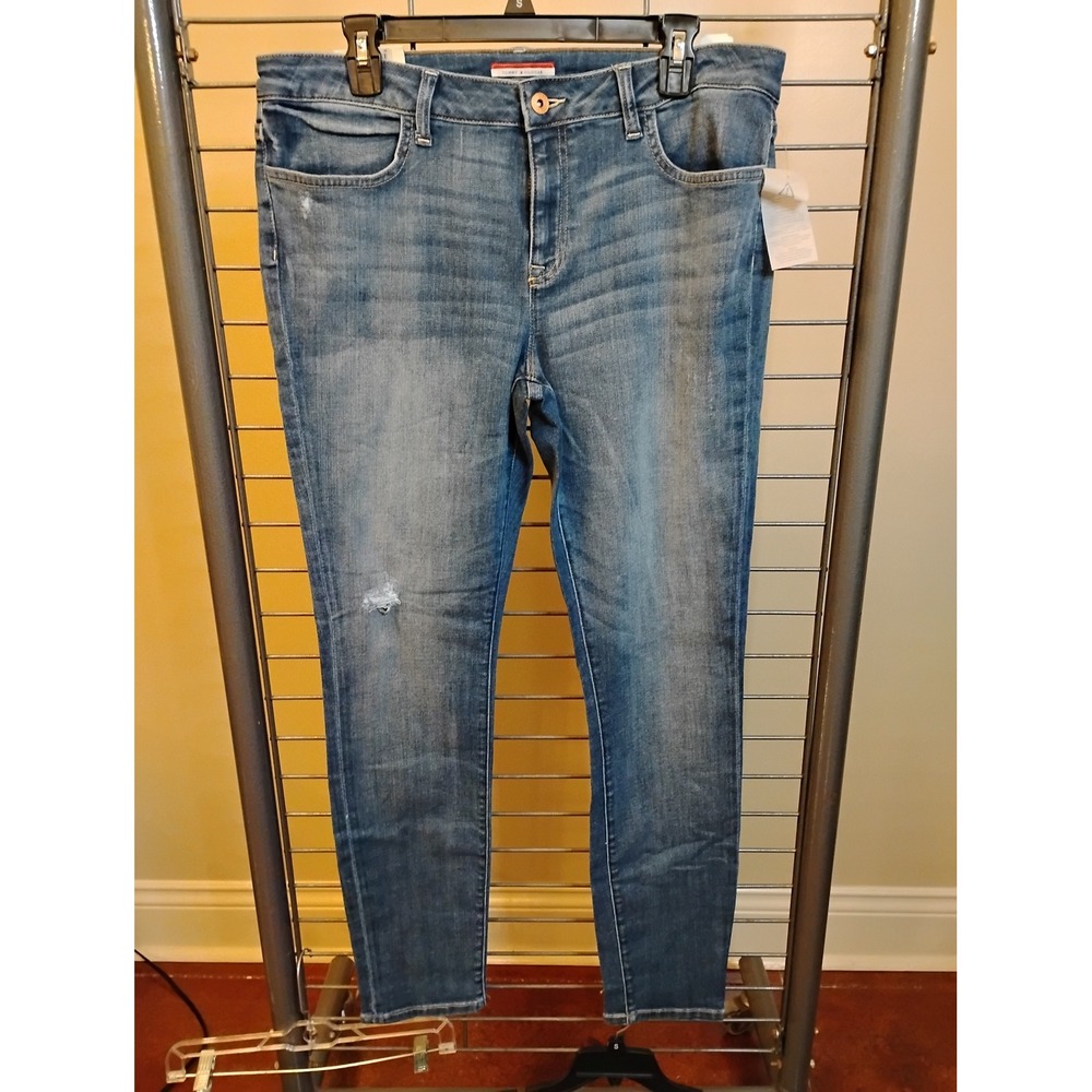 Tommy Hilfiger Womens Size 14 Legging Jeans Medium Wash Distressed Slim Leg NEW